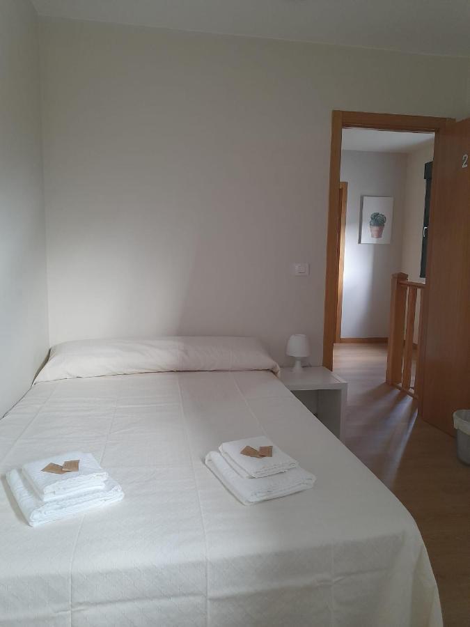Отель Sleeping Portomarin 2 Экстерьер фото